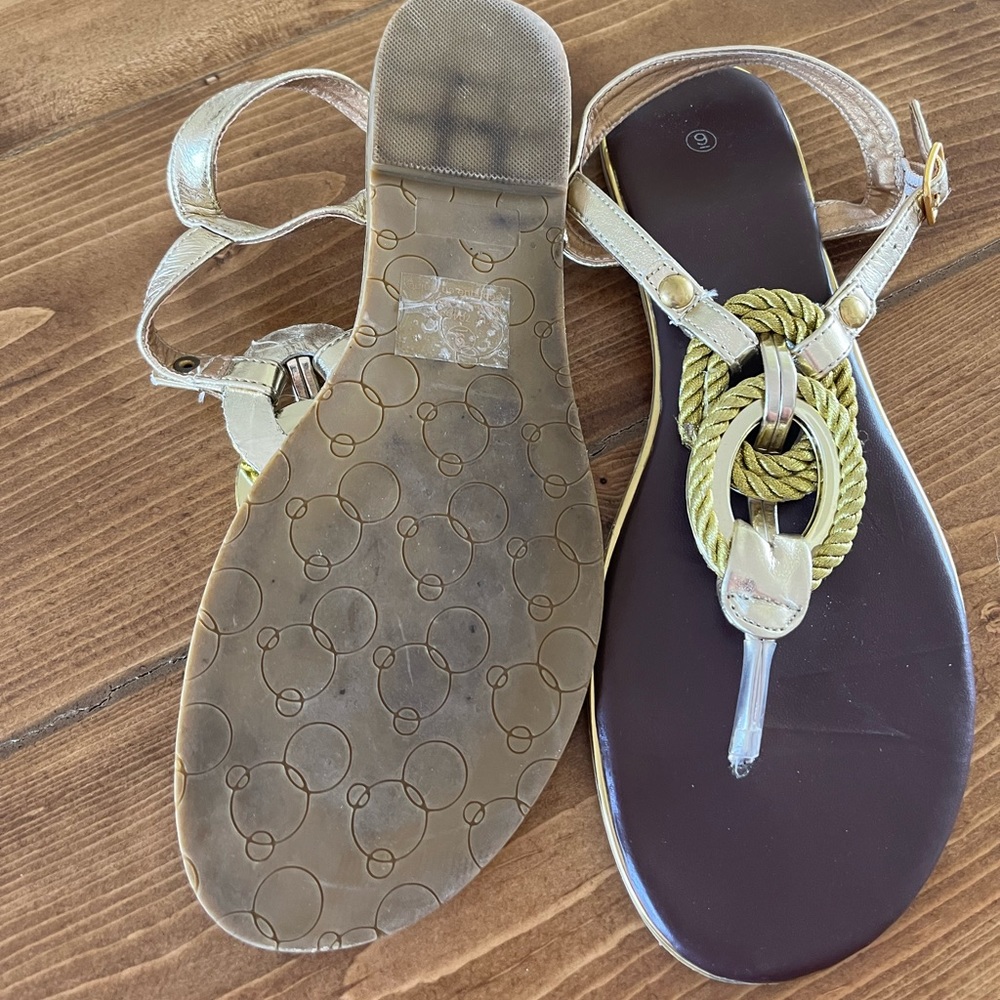 Gold Flats - Picture 2 of 3
